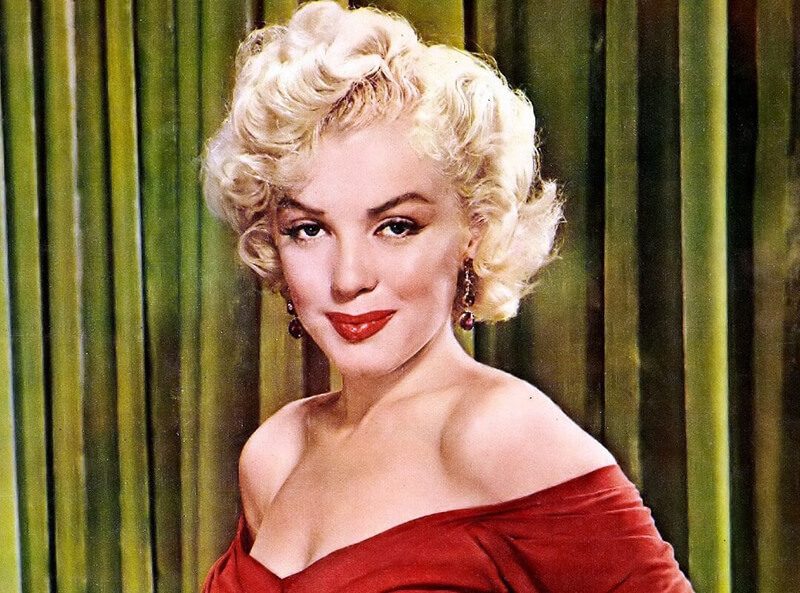 Lông mày Marilyn Monroe trở lại đầy cuốn hút