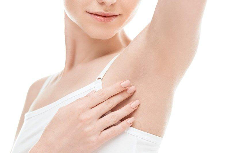 Cách sử dụng kem dưỡng trắng vùng da dưới cánh tay hiệu quả