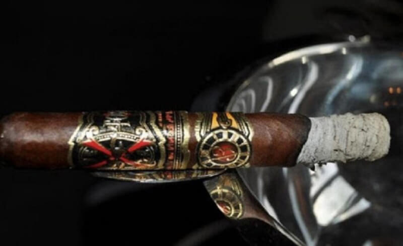The Gurkha His Majesty’s Reserve mỗi năm chỉ sản xuất không quá 100 hộp