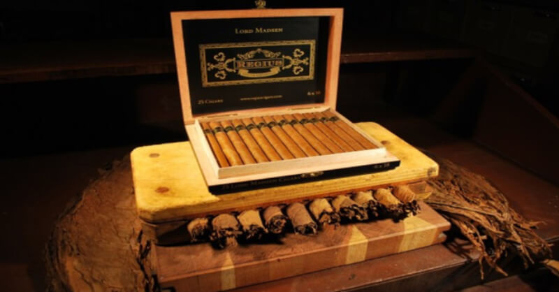 Double Corona Regius Cigars Ltd là điếu xì gà đắt giá nhất trên thế giới