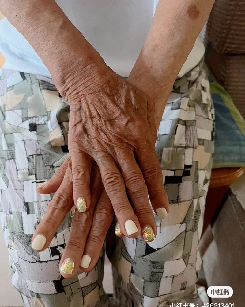 nail sang trọng cho người trung niên