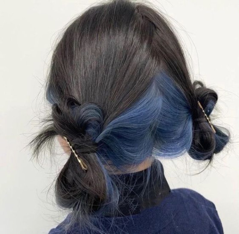 Nhiều chị em lựa chọn mái tóc light gáy xanh dương