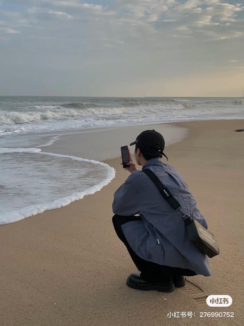 cách tạo dáng chụp ảnh ở bãi biển cho nam