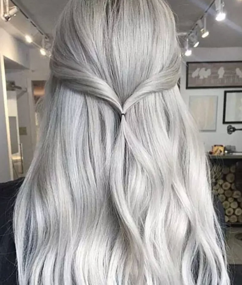 Màu bạc khói cho mái tóc cực thời trang