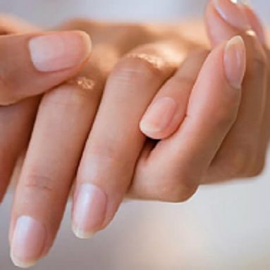 Dầu nóng làm móng? Cách pha chế, sử dụng hiệu quả nhất