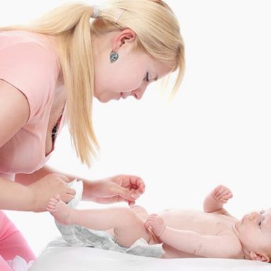Tiêu chảy ở trẻ sơ sinh: Nguyên nhân, triệu chứng và cách điều trị